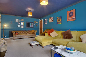 Lounge- click for photo gallery